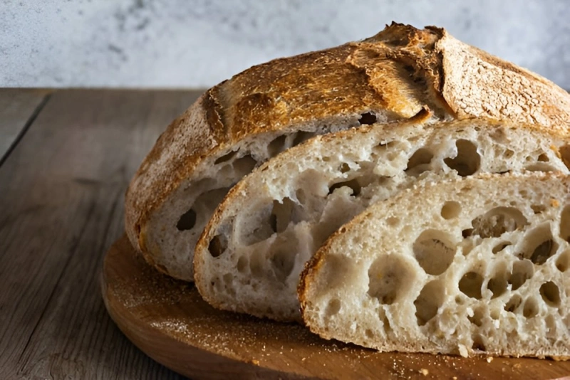 imagen pan de masa madre cortado